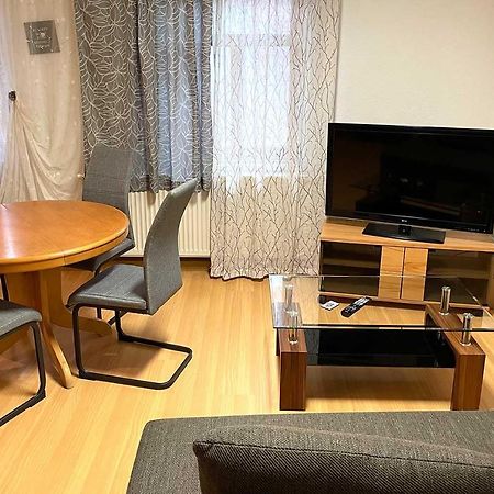 City Apartment With Wifi Near Jena Kahla  Екстер'єр фото