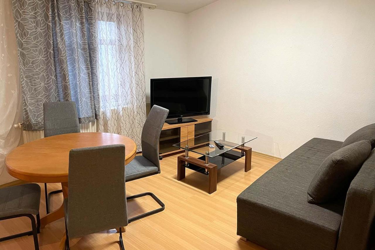 City Apartment With Wifi Near Jena Kahla  Екстер'єр фото