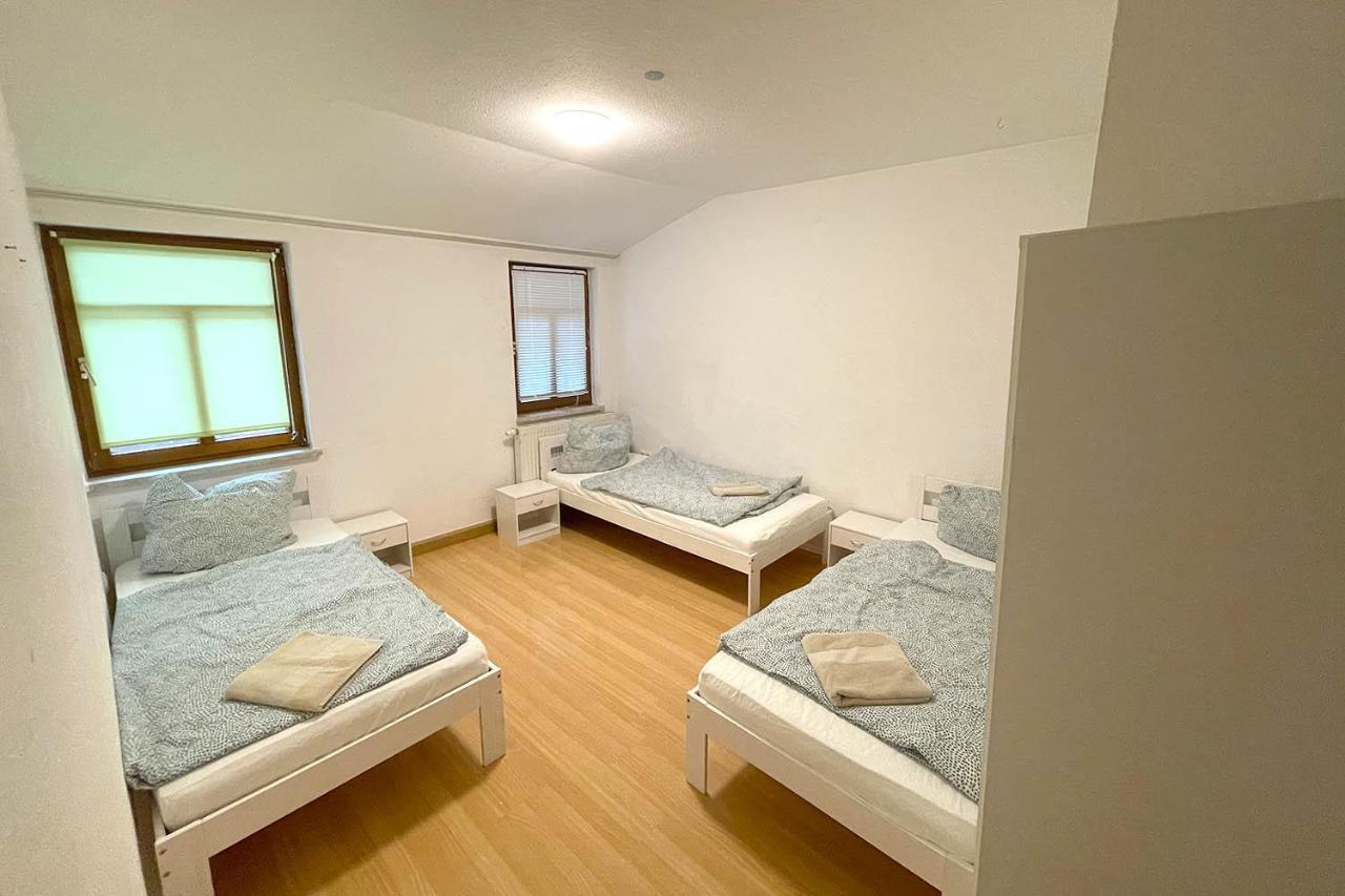 City Apartment With Wifi Near Jena Kahla  Екстер'єр фото
